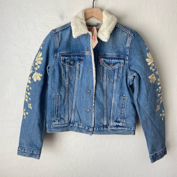 RARE Levi’s floral embroidered sherpa trucker jacket NWT - Picture 5 of 15